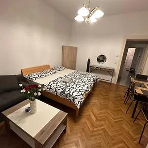 Plener Paradise Apartment